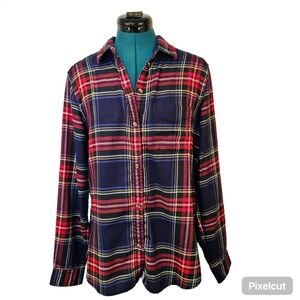American Eagle Outfitters red and blue plaid flannel button-down shirt M US